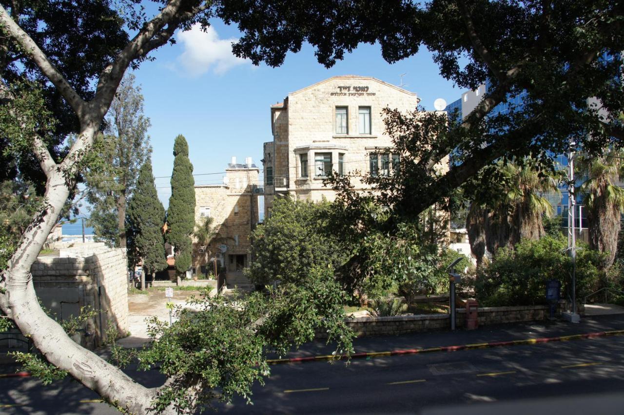 City Hall Hostel Haifa Exterior photo